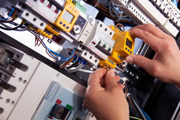 Electrician performing emergency electrical repairs and fault finding in Gauteng